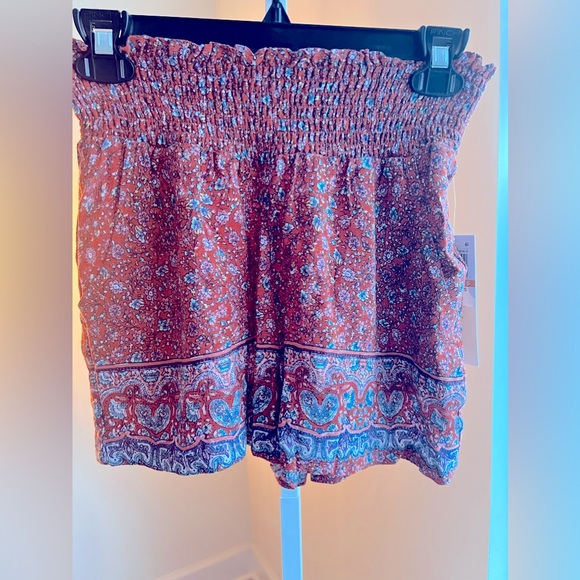 NWT Floral Shorts Juniors Small - Picture 6 of 6